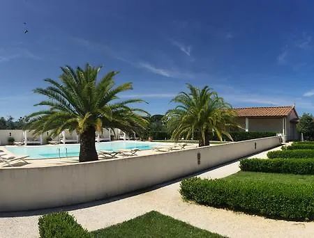 Aparthotel Relais Le Fornacelle 3*