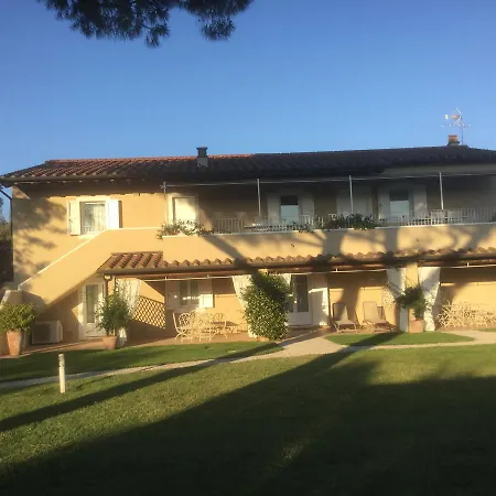 Aparthotel Relais Le Fornacelle 3*