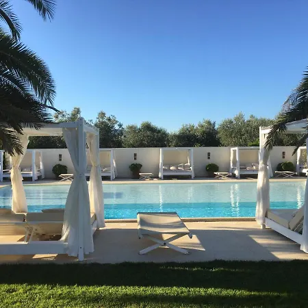 Aparthotel Relais Le Fornacelle 3*